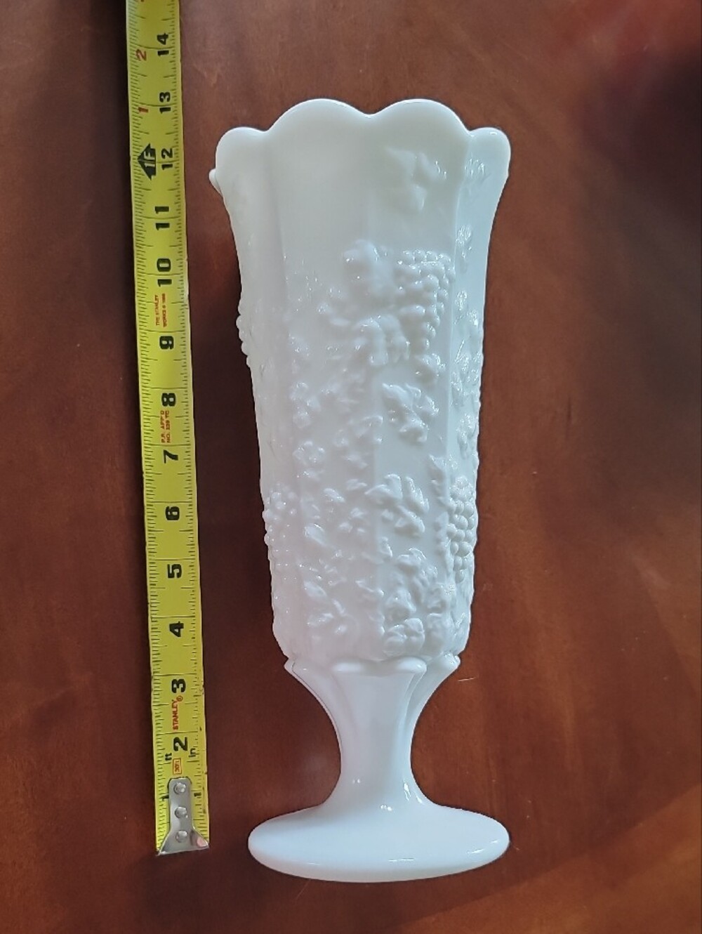 Westmoreland Paneled Grape Pattern Milk Glass Footed Vase Crimped Rim 11.5 Inch - Picture 12 of 13
